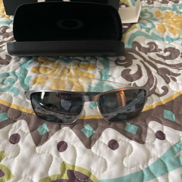 Oakley titanium original tinfoils. Brand new. - Picture 4 of 6